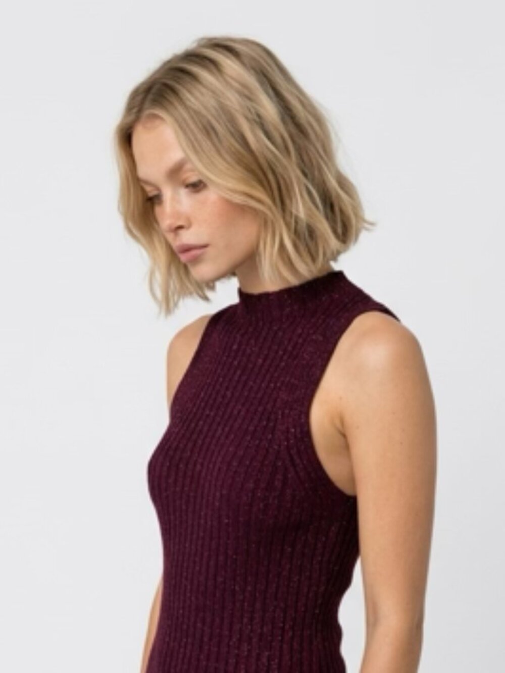 MANGO Burgundy Shimmer Metallic Lurex Ribbed Knit Mock Neck Top Size Large